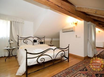 6c4ef6682d0797a8fd5beb9b013851d4.jpg | Pronájem bytu, 3+kk, 128 m²