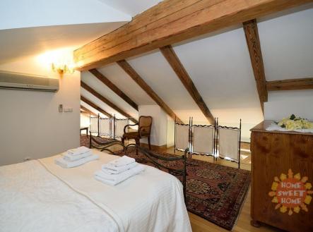 263707d1edefabd5fcfb21245469c389.jpg | Pronájem bytu, 3+kk, 127 m²