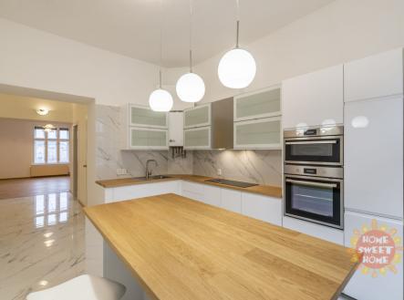 zom-3505-hdr.jpg | Pronájem bytu, 6+1, 200 m²