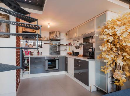 017.jpg | Prodej bytu, 2+kk, 75 m²