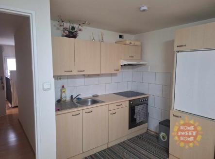 476412005-1136453594353909-1126289466351984937-n.jpg | Pronájem bytu, jiný, 12 m²