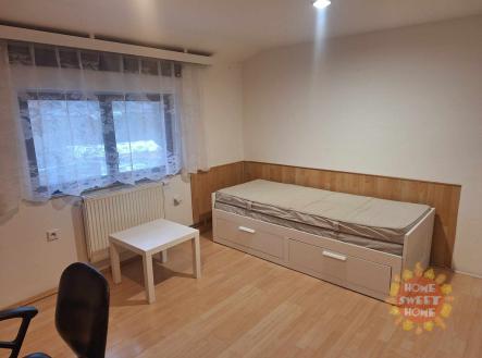 476380165-639734141841927-7375419476704043144-n.jpg | Pronájem bytu, jiný, 12 m²