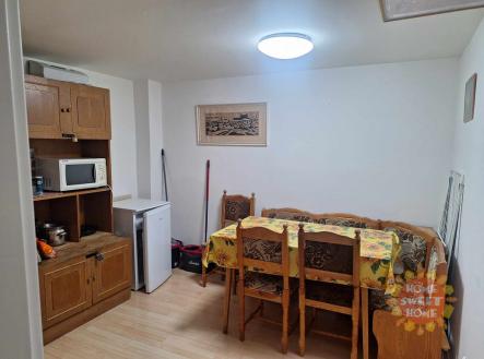 476418923-1145777103855177-7168612437518917849-n.jpg | Pronájem bytu, jiný, 12 m²