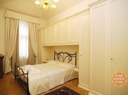 2a27cd6cda8f7ac5a3a369f0860cfe14.jpg | Pronájem bytu, 3+kk, 77 m²