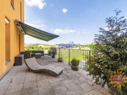 Pronájem bytu, 1+kk, 67 m² obrázek