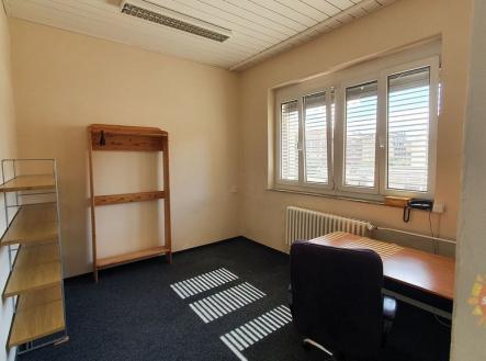 20200903-125612.jpg | Pronájem - kanceláře, 12 m²