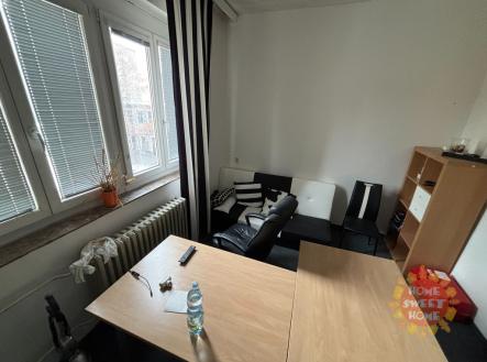 processed-70c3609f-cfcf-463a-87db-f276ce0d0f77-1.jpeg | Pronájem - kanceláře, 12 m²