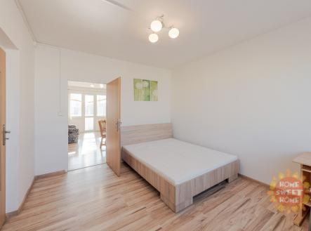 003-1.jpg | Pronájem bytu, 2+1, 56 m²