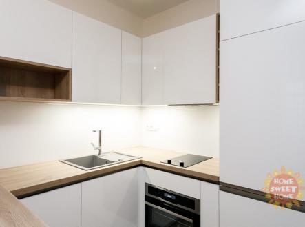 5a962931f74732447c1901bbae23ba71.jpg | Pronájem bytu, 1+kk, 27 m²