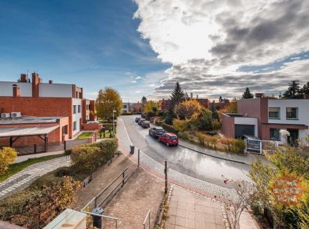 Pronájem - dům/vila, 265 m² obrázek