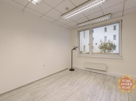 256-001.jpg | Pronájem - kanceláře, 18 m²
