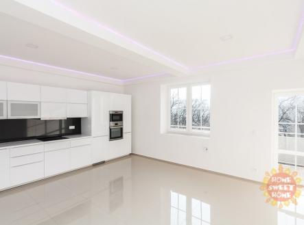 Pronájem bytu, 4+kk, 107 m² obrázek