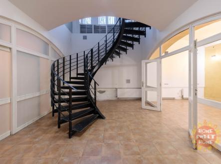 002.jpg | Pronájem - kanceláře, 221 m²