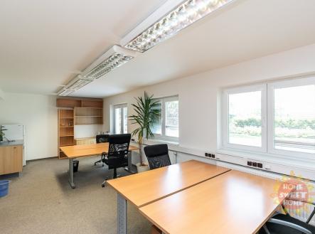 3e360fdf574ffb2c44b5df70bf380b62.jpg | Pronájem - kanceláře, 80 m²