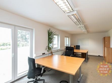 7d276db5d509d04ba33975eb5c11d4e4.jpg | Pronájem - kanceláře, 80 m²