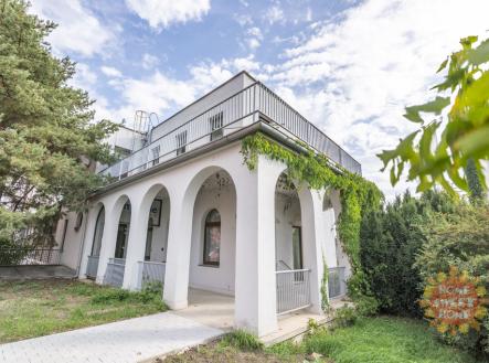 zom-6819-hdr.jpg | Pronájem - kanceláře, 20 m²