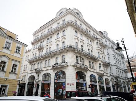 dum.jpg | Pronájem - kanceláře, 319 m²