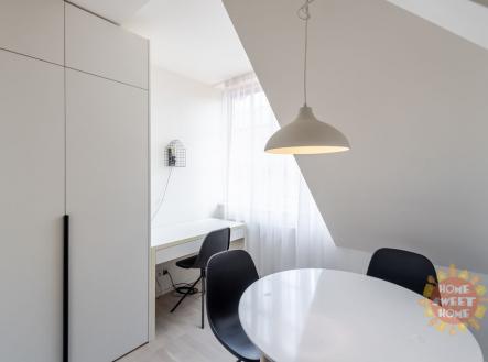 009.jpg | Pronájem bytu, 2+kk, 46 m²