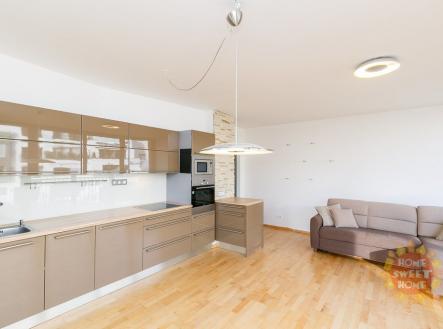 e3e4c77bb51e5ed10421ea755ba18a1e.jpg | Pronájem bytu, 3+kk, 65 m²