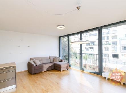 eef91cfc35fe9a4070eca901af8837f9.jpg | Pronájem bytu, 3+kk, 65 m²