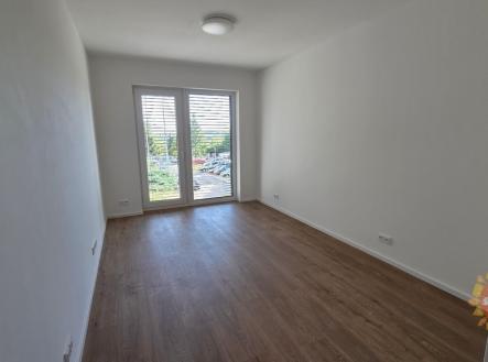 20250904-155739.jpg | Pronájem bytu, 2+kk, 61 m²