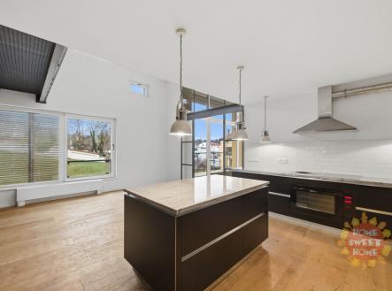 007.jpg | Pronájem bytu, 6+1, 324 m²