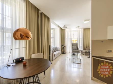 zom-9671-hdr.jpg | Pronájem bytu, 2+kk, 82 m²