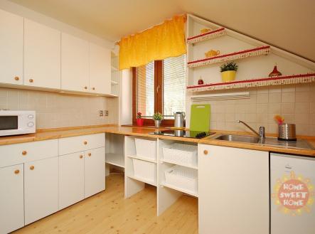 34969264f29bfef7389171a240065fce.jpg | Pronájem bytu, 2+1, 58 m²