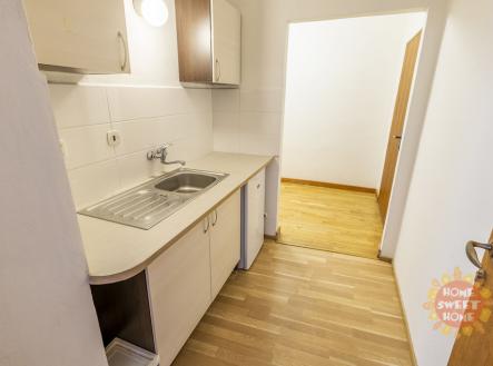 zom-2195-hdr.jpg | Pronájem - kanceláře, 21 m²