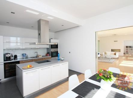 8.jpg | Pronájem bytu, 6+1, 221 m²