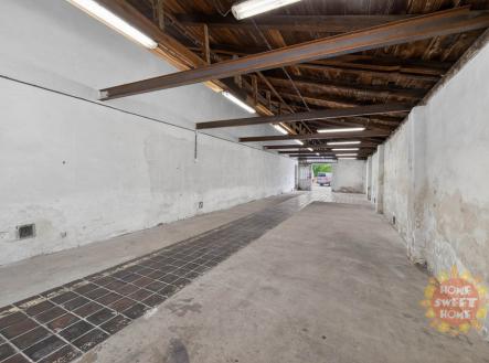 petrohradskaue-3-001.jpg | Pronájem - skladovací prostor, 108 m²