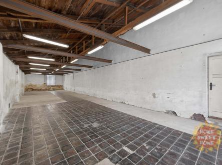 petrohradskaue-3-002.jpg | Pronájem - skladovací prostor, 108 m²