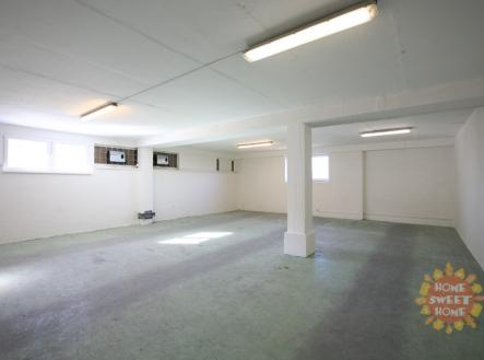 9a6c9ecc1256eeb63209426784ae0e8e.jpg | Pronájem - skladovací prostor, 37 m²