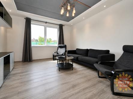 chatgpt-image-4.6.2026-12-05-53.png | Pronájem bytu, 3+kk, 247 m²