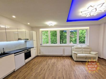 1765828205-coqnahsusk-slide9.jpg | Pronájem bytu, 2+kk, 43 m²