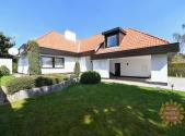 Pronájem - kanceláře, 417 m²