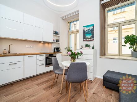 d8e-1194.1761052027.jpg | Pronájem bytu, 1+kk, 31 m²