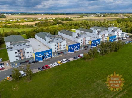 Pronájem - skladovací prostor, 378 m² obrázek