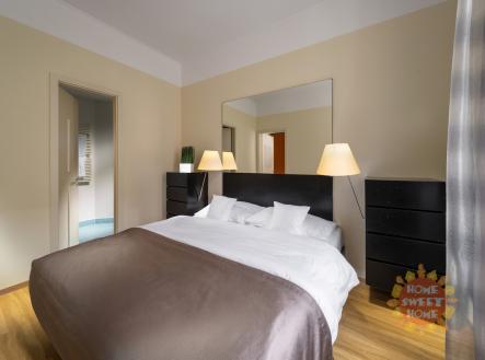 one-bedroom-deluxe-apartment-1.jpg | Pronájem bytu, 1+kk, 33 m²