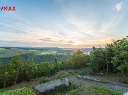 Výhledy z terasy | Prodej - pozemek pro bydlení, 2 356 m²