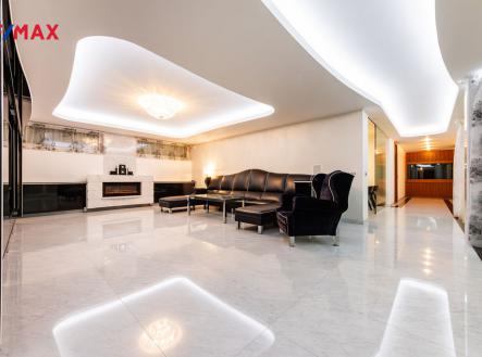 Prodej - dům/vila, 365 m²
