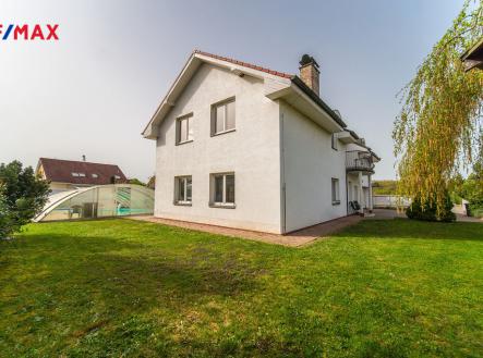 Prodej - dům/vila, 374 m²