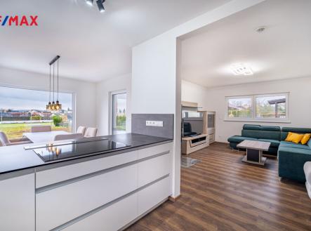 Kuchyň s obývacím pokojem | Prodej - dům/vila, 123 m²