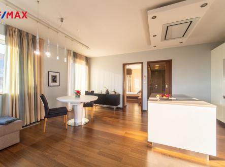 byty-korunni-18.jpg | Prodej bytu, 4+kk, 328 m²