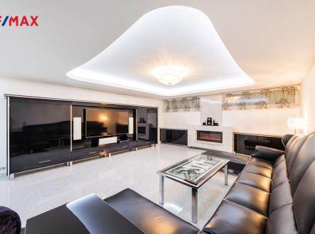 Prodej - dům/vila, 365 m² obrázek