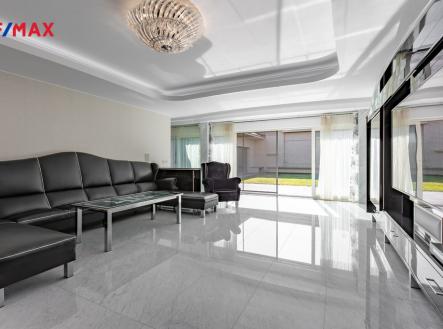 216a9226-hdr-edit-1.jpg | Prodej - dům/vila, 365 m²