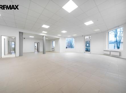dsc00112-edit.jpg | Prodej - obchodní prostor, 227 m²