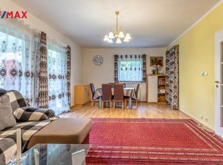 Obývací pokoj s jídelním koutem | Prodej - dům/vila, 112 m²