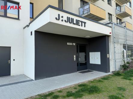Vstup do domu | Pronájem bytu, 4+kk, 95 m²