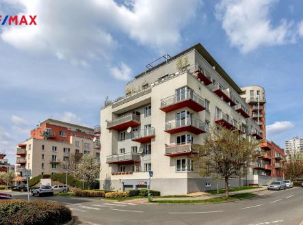 Pohled na dům | Prodej bytu, 4+kk, 103 m²